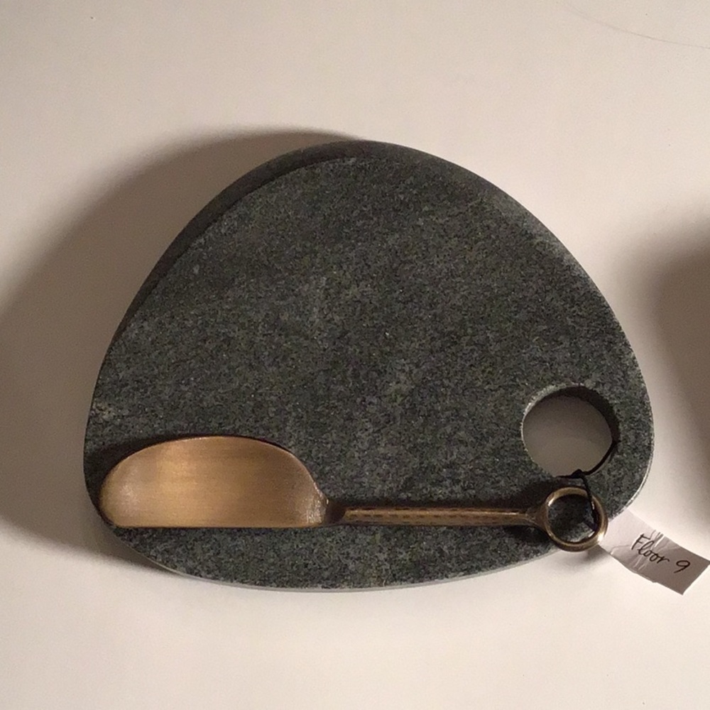 Floor 9 marble cheese board with brass knife